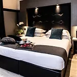Dharma Hotel Roma