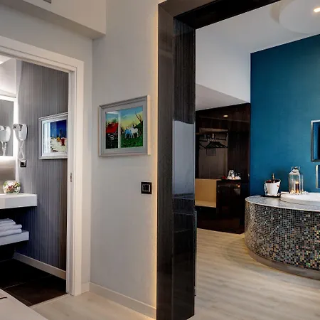 Dharma Hotel Rome