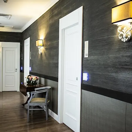 Hotel Dharma 4*
