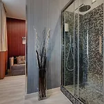 Dharma 4* Rome