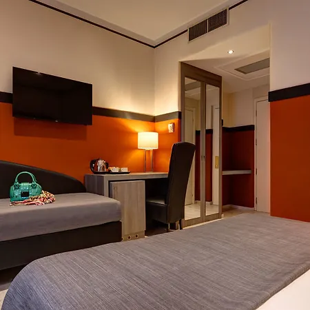 Hotell Dharma Style & 4*